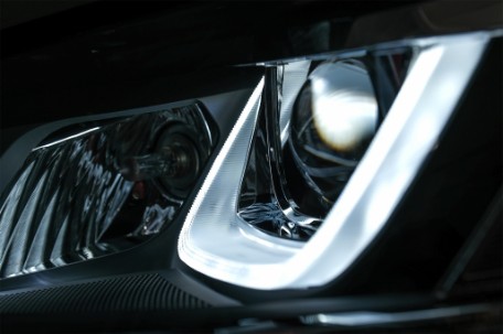 Prednja svjetla 3D LED DRL SEQ žmigavci R-line dizajn / VW Golf 7 VII (2012-2017), LPVX03