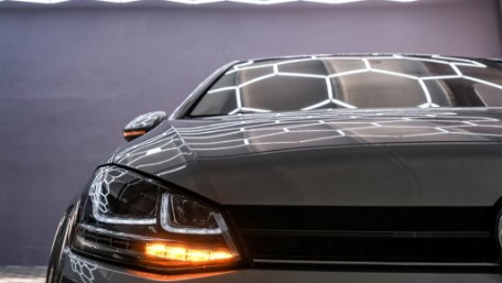 Prednja svjetla 3D LED DRL SEQ žmigavci R-line dizajn / VW Golf 7 VII (2012-2017), LPVX03