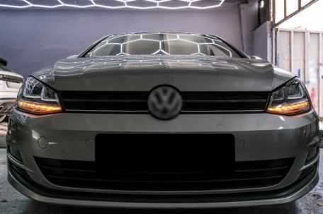 Prednja svjetla 3D LED DRL SEQ žmigavci R-line dizajn / VW Golf 7 VII (2012-2017), LPVX03