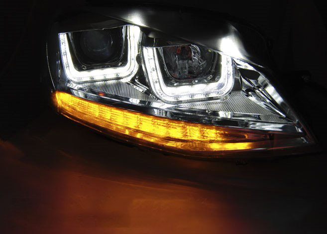 Prednja svjetla 3D LED U-dizajn (crna/crvena lajsna) / Volkswagen Golf VII (2012-2017), LPVWP2