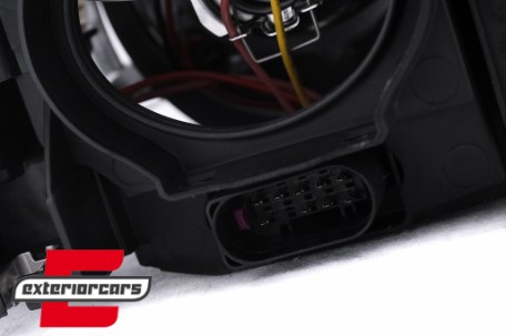 Prednja svjetla Angel Eyes (crna) / Audi A4 B7 (2004-2008), LPAU58