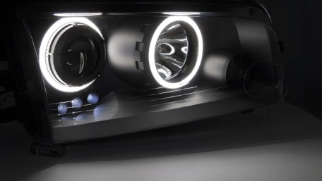 Prednja svjetla Angel Eyes (crna) / DODGE CHARGER LX (2006-2010), LPDO12