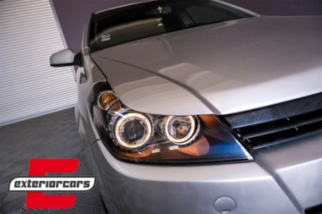 Prednja svjetla Angel Eyes (crna) / Opel Astra H (2004-2010), LPOP72
