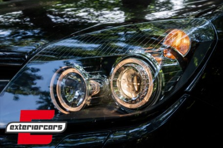 Prednja svjetla Angel Eyes (crna) / Opel Astra H (2004-2010), LPOP72