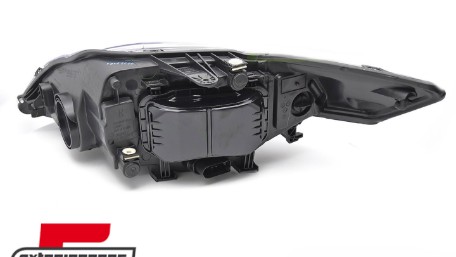 Prednja svjetla (crna) / Ford Mondeo (2011-2014), LPFOC4