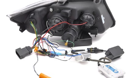 Prednja svjetla G20 LCI look Xenon (crna) / BMW serije 3 E90 E91 LCI (2008-2011), LPBMP8