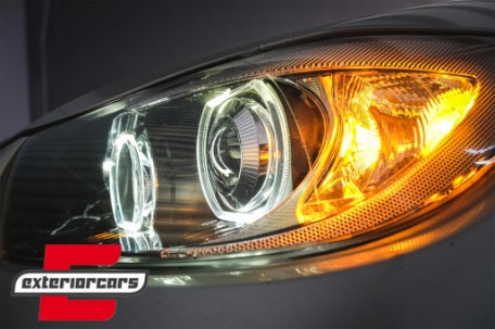 Prednja svjetla LED Angel Eyes (crna) / BMW serije 3 E90 limuzina E91 karavan (03.2005-2011), LPBME4