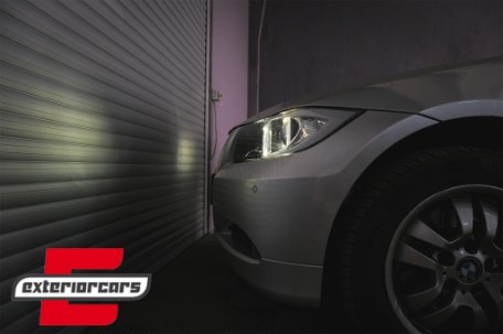 Prednja svjetla LED Angel Eyes (crna) / BMW serije 3 E90 limuzina E91 karavan (03.2005-2011), LPBME4