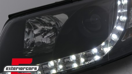 Prednja svjetla LED DayLight (crna) / Volkswagen Passat B5 3BG (09.2000-03.2005), LPVW82