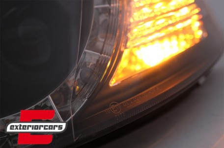 Prednja svjetla LED DayLight (crna) / Volkswagen Passat B5 3BG (09.2000-03.2005), LPVW82