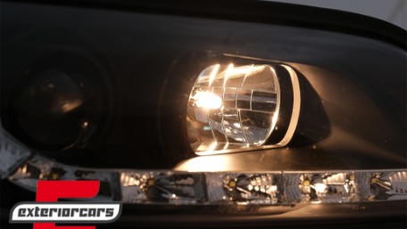 Prednja svjetla LED DayLight LED žmigavci (crna) / Opel Vectra B (1995-12.1998), LPOP74