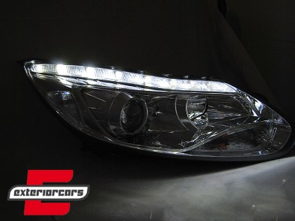 Prednja svjetla LED DayLights (chrome) / Ford Focus III Mk3 (2010-2014), LPFO91