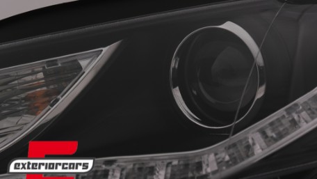 Prednja svjetla LED DayLights (crna) / Audi A4 B7 (2004-2008), LPAUE5