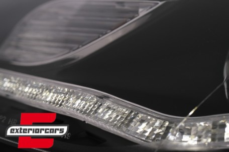 Prednja svjetla LED DayLights (crna) / Audi A4 B7 (2004-2008), LPAUE5