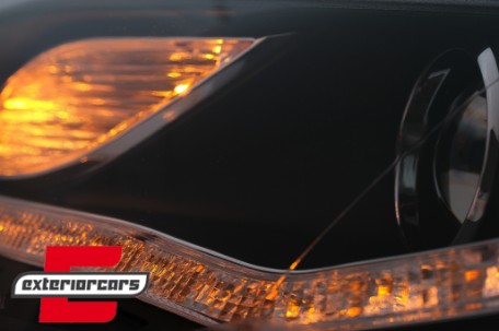 Prednja svjetla LED DayLights (crna) / Audi A4 B7 (2004-2008), LPAUE5
