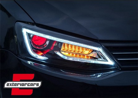 Prednja svjetla LED DRL SEQ žmigavci Bi-Xenon look (crna) / VW Jetta Mk6 VI (2011-2018), LPVWX0