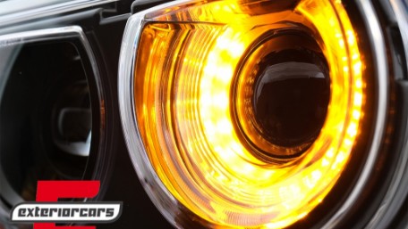 Prednja svjetla LED DRL SEQ žmigavci (crna) / Dodge Challenger (2008-2014), LPDO29