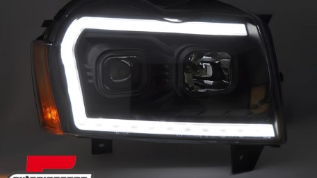 Prednja svjetla LED DRL SEQ žmigavci (crna) / Jeep Grand Cherokee WK (2005-2008), LPCH49