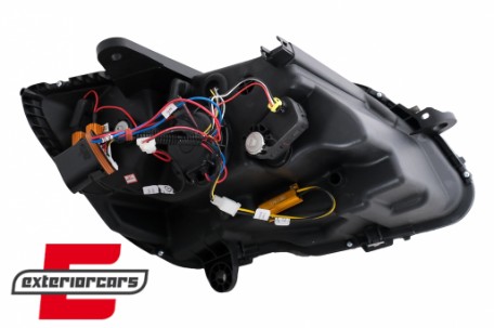 Prednja svjetla LED DRL SEQ žmigavci (crna) / Mercedes C-klasa W205 S205 A205 C205 (2014-2018), LPMEE7