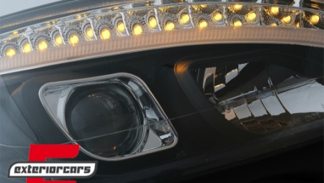 Prednja svjetla LED DRL SEQ žmigavci W205 look (crna) / Mercedes C klasa W204 S204 limuzina karavan (2007-2010), LPMEC4