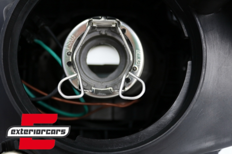 Prednja svjetla LED SEQ žmigavci Bi-Xenon look (crna) / Ford Focus III Mk3 (2014-2018), LPFOA8