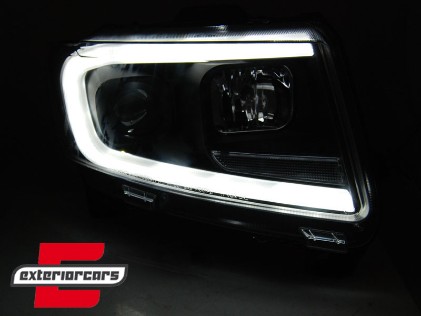 Prednja svjetla LED SEQ žmigavci (crna) / JEEP Grand Cherokee WK2 (2011-2013), LPCH32