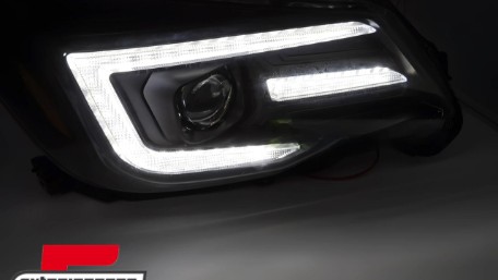 Prednja svjetla LED SEQ žmigavci TubeLight dizajn (crna) / Subaru Forester IV (2013-2018), LPSU18