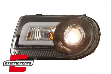 Prednja svjetla LED Tubelight dizajn (crna) / Chrysler 300C (2004-2010), LPCH22