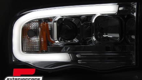 Prednja svjetla LED TubeLight dizajn (crna) / Dodge RAM (2002-2006), LPDO16