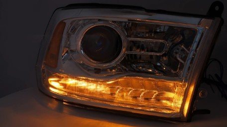 Prednja svjetla LED žmigavci (chrome) / DODGE RAM (2009-2018), LPDO42