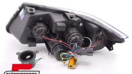 Prednja svjetla LED žmigavci (crna) / BMW serije 3 E90 limuzina E91 karavan (03.2005-08.2008), LPBMP4