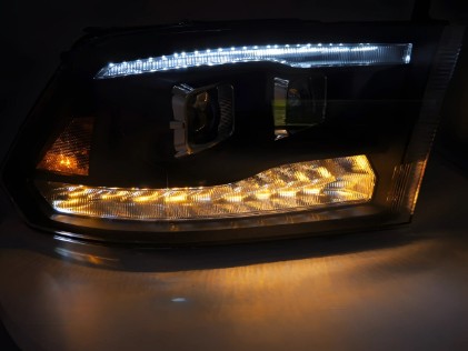 Prednja svjetla LED žmigavci (crna) / DODGE RAM (2009-2018), LPDO41