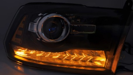 Prednja svjetla LED žmigavci (crna) / DODGE RAM (2009-2018), LPDO43