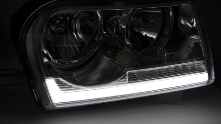 Prednja svjetla SEQ žmigavci TubeLight dizajn (chrome) / CHRYSLER 300C (2005-2008), LPCH50