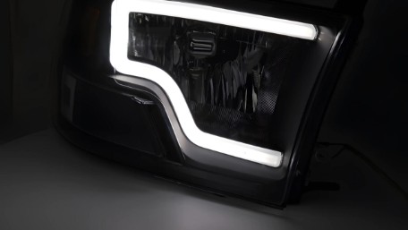 Prednja svjetla TubeLight dizajn (crna) / DODGE RAM (2009-2018), LPDO36