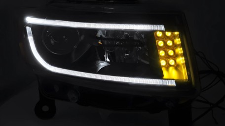 Prednja svjetla TubeLight dizajn (crna) / Jeep Grand Cherokee WK2 Facelift (2014-2016), LPCH43