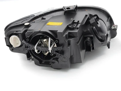 Prednja svjetla Xenon (crna) / Audi A4 B7 (2004-2008), LPAUG5