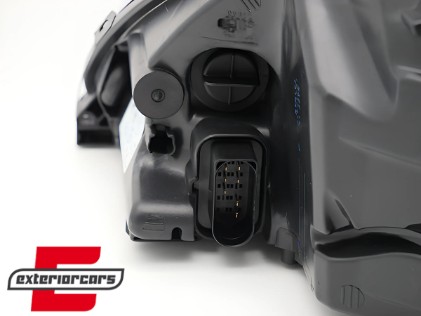 Prednje svjetlo (desna strana) / Ford Focus Mk2 (02.2008-09.2012), 20-11483-15-2