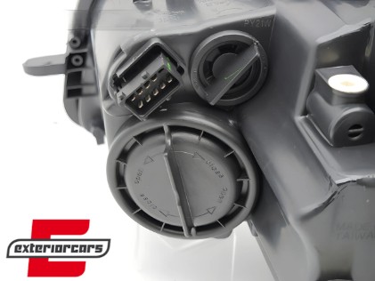 Prednje svjetlo (desna strana) / OPEL INSIGNIA (2008-2013), 20-11763-05-2