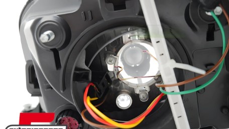 Prednje svjetlo (lijeva strana) / Citroen Nemo Peugeot Bipper (2007-2017) Fiat Fiorino Qubo (2007-2020), 20-11812-05-2