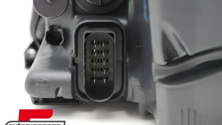 Prednje svjetlo Xenon (desna strana) / Ford Focus MK2 (02.2008-09.2012), 20-11965-15-2