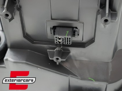 Prednje svjetlo Xenon (desna strana) / VW Golf 5 Jetta 3 (2003-2010), 20-11257-05-2