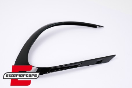 Prednji flapovi CLA45 AMG dizajn (piano crna) / Mercedes CLA W117 C117 X117 (2016-2018), FFOBW117