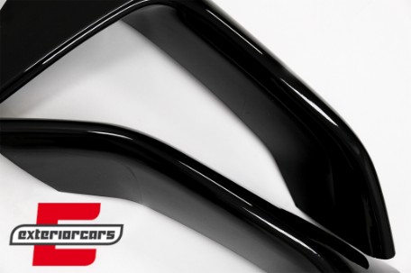 Prednji flapovi (piano crna) / BMW F80 M3 F82 F83 M4 (2014-2019), FLSBMF80MPB