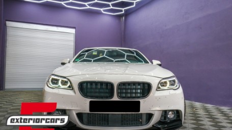 Prednji splitter M-Performance dizajn (piano crna) / BMW serije 5 F10 F11 limuzina karavan (2011-2017), 5111403-2JOM