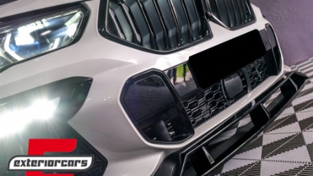 Prednji splitter M-Performance dizajn (piano crna) / BMW X6 G06 (2019-2023), 40238