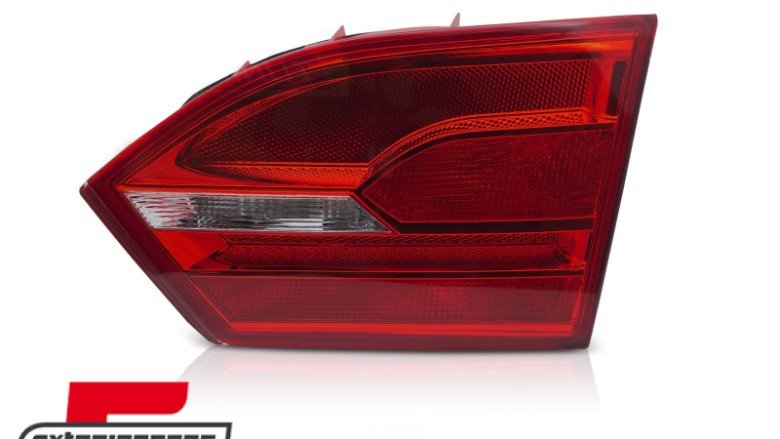 Stražnje svjetlo (desna strana) / VW Jetta 4 (2010-2014), RVW09R