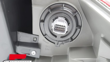 Stražnje svjetlo LED (lijeva strana) / Honda CR-V V (2017-2023), RHO02L