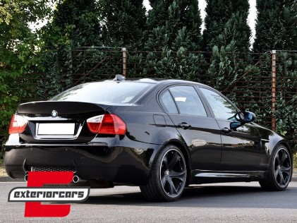 Zadnji branik M3 dizajn / BMW serije 3 E90 (2004-2011), 5111318-2JOM