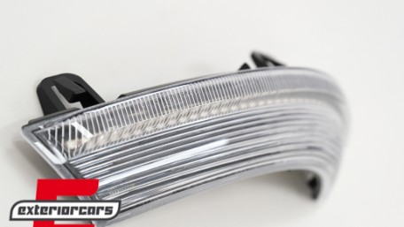 Žmigavci u retrovizoru LED SEQ (bijela) / VW Golf 5 6 Plus Jetta Passat Sharan Škoda Superb (2002-2008) Seat Alhambra (2009-2010), KBVW18